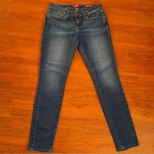 Y2k Women's dark wash medium rise curvy skinny jeans